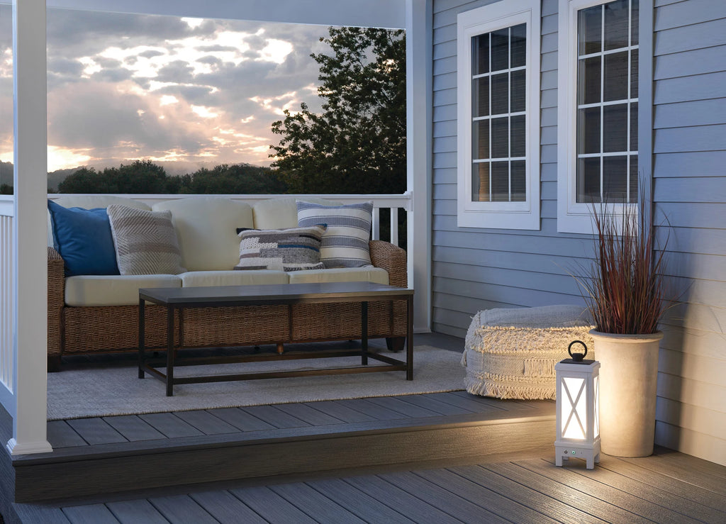 19" Tall Portable Outdoor Lantern Style Lamp - White D757