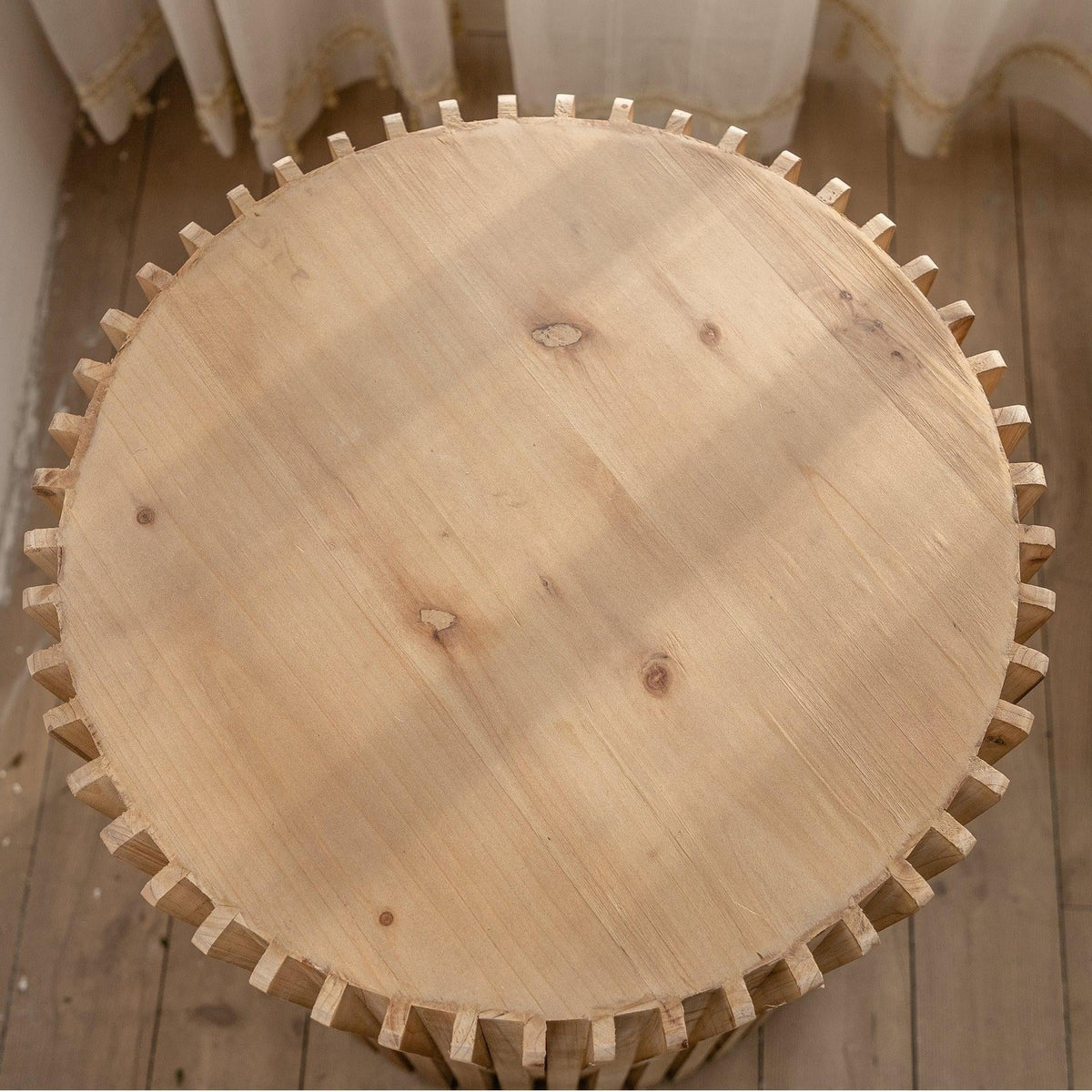 Cylindrical Coffee Table with Vertical Texture U135