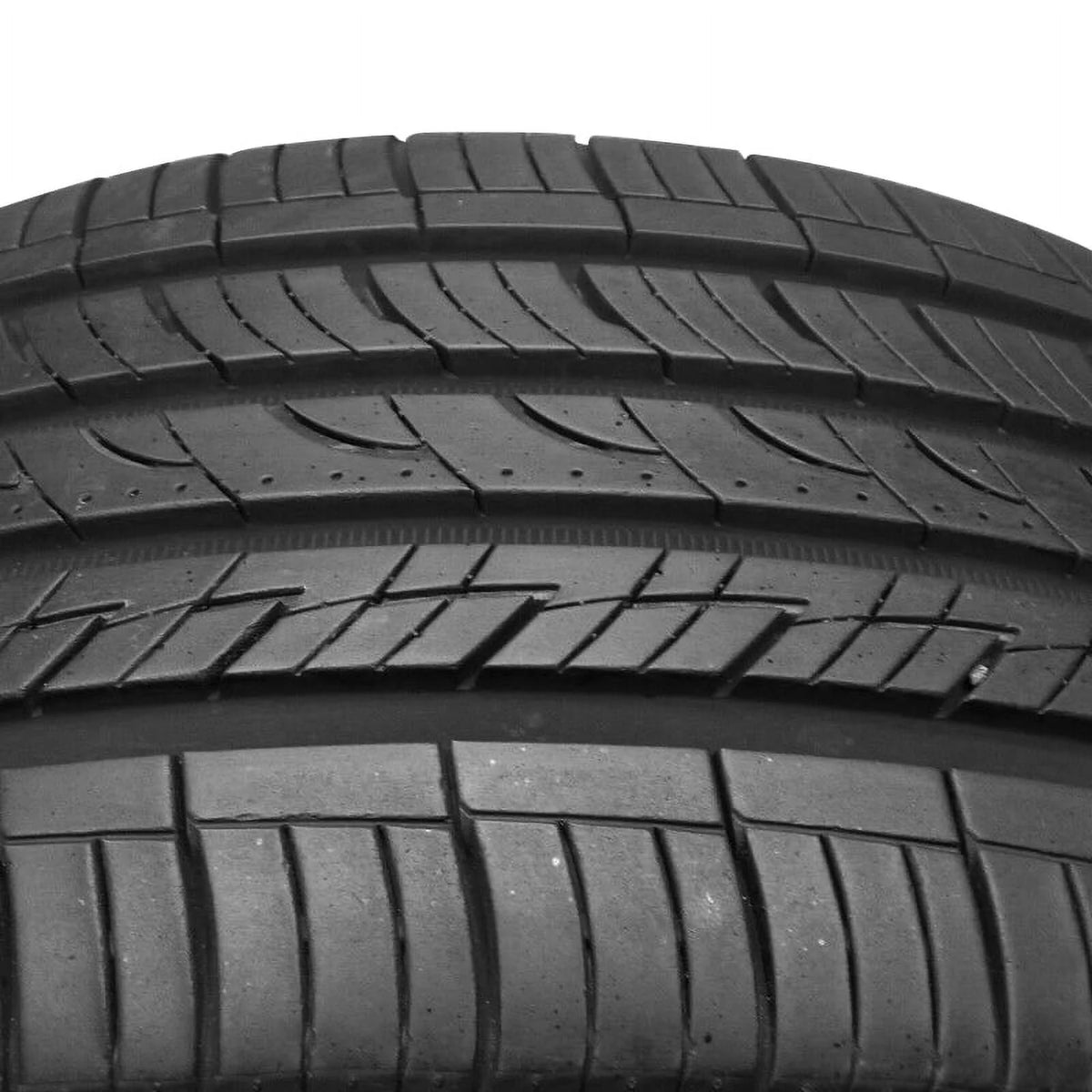 235/65R17 104H All Season Tire C645091