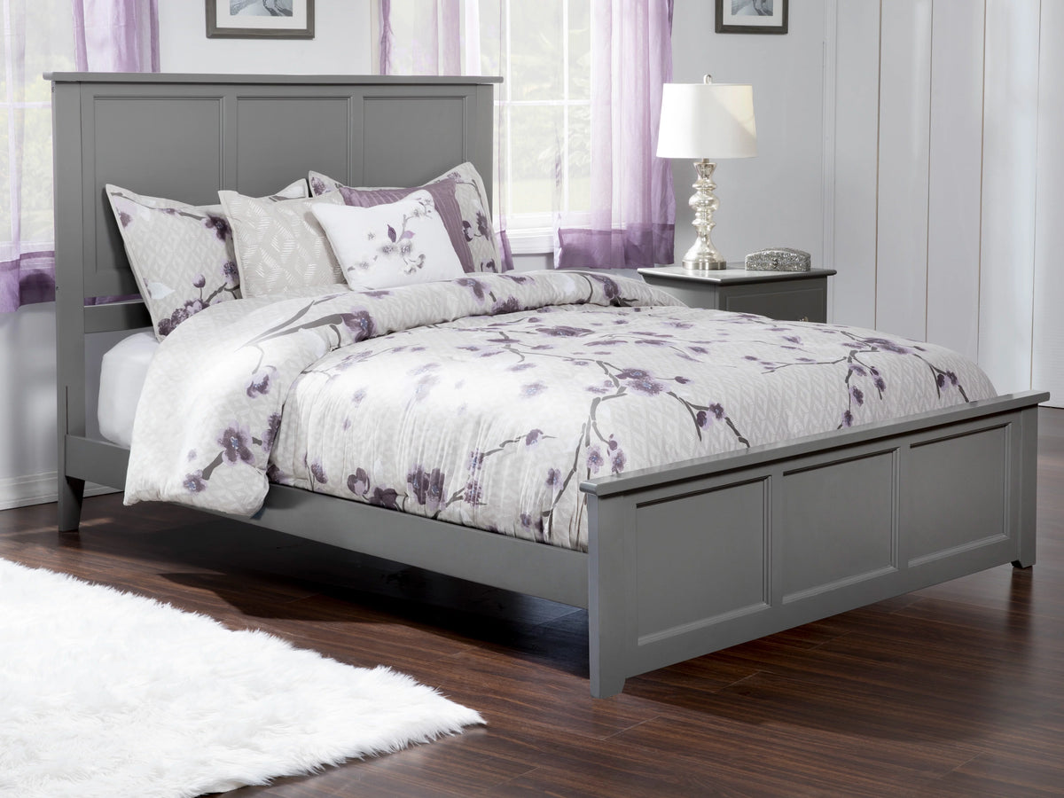 Queen Wood Platform Bed with Panel Headboard and Footboard Q5030
