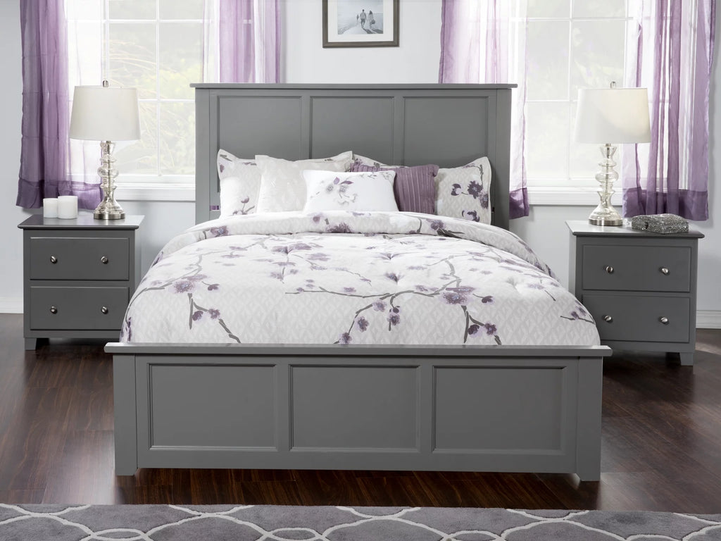 Queen Wood Platform Bed with Panel Headboard and Footboard Q5030
