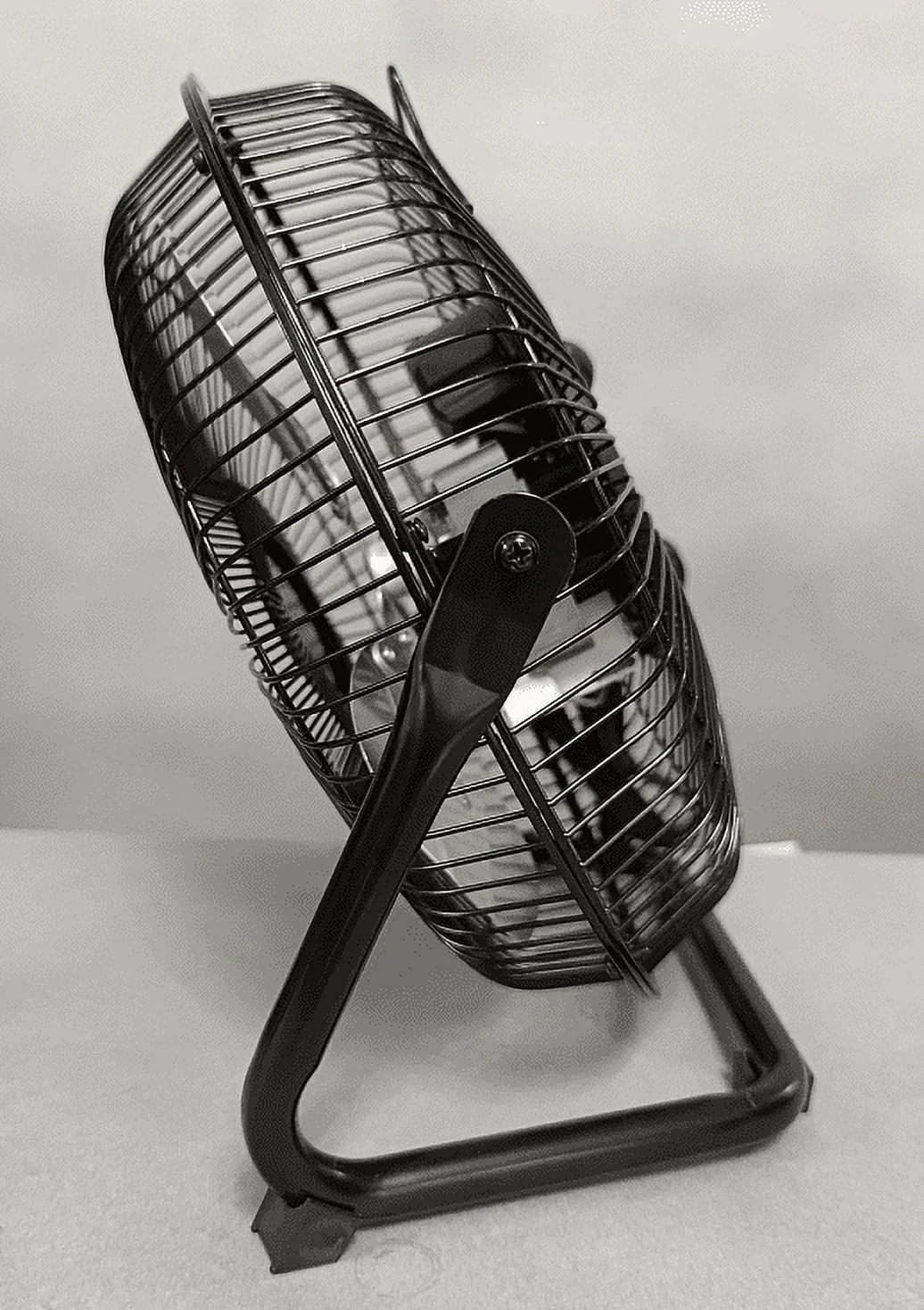 9 in 3 Speed High Velocity Steel Floor Fan G1537