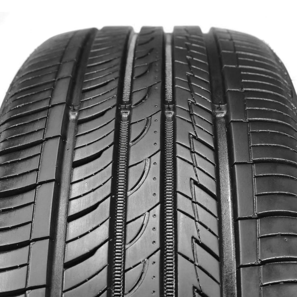 235/65R17 104H All Season Tire C645091