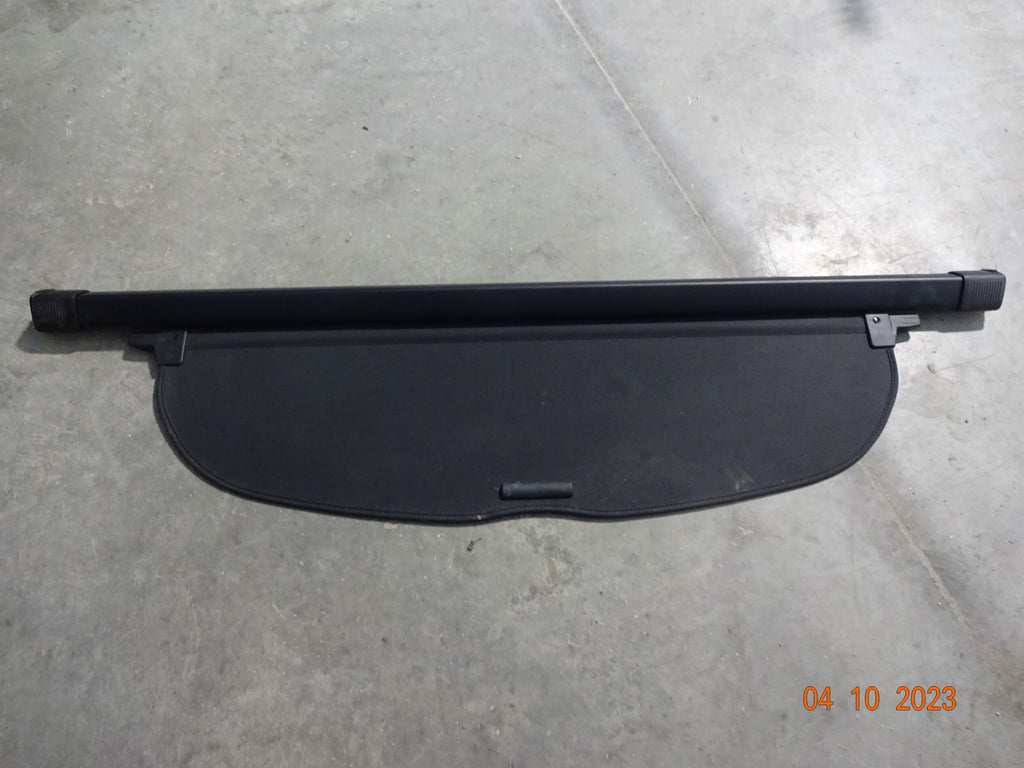 Pre-Owned Rear Retractable Cargo Cover A181429
