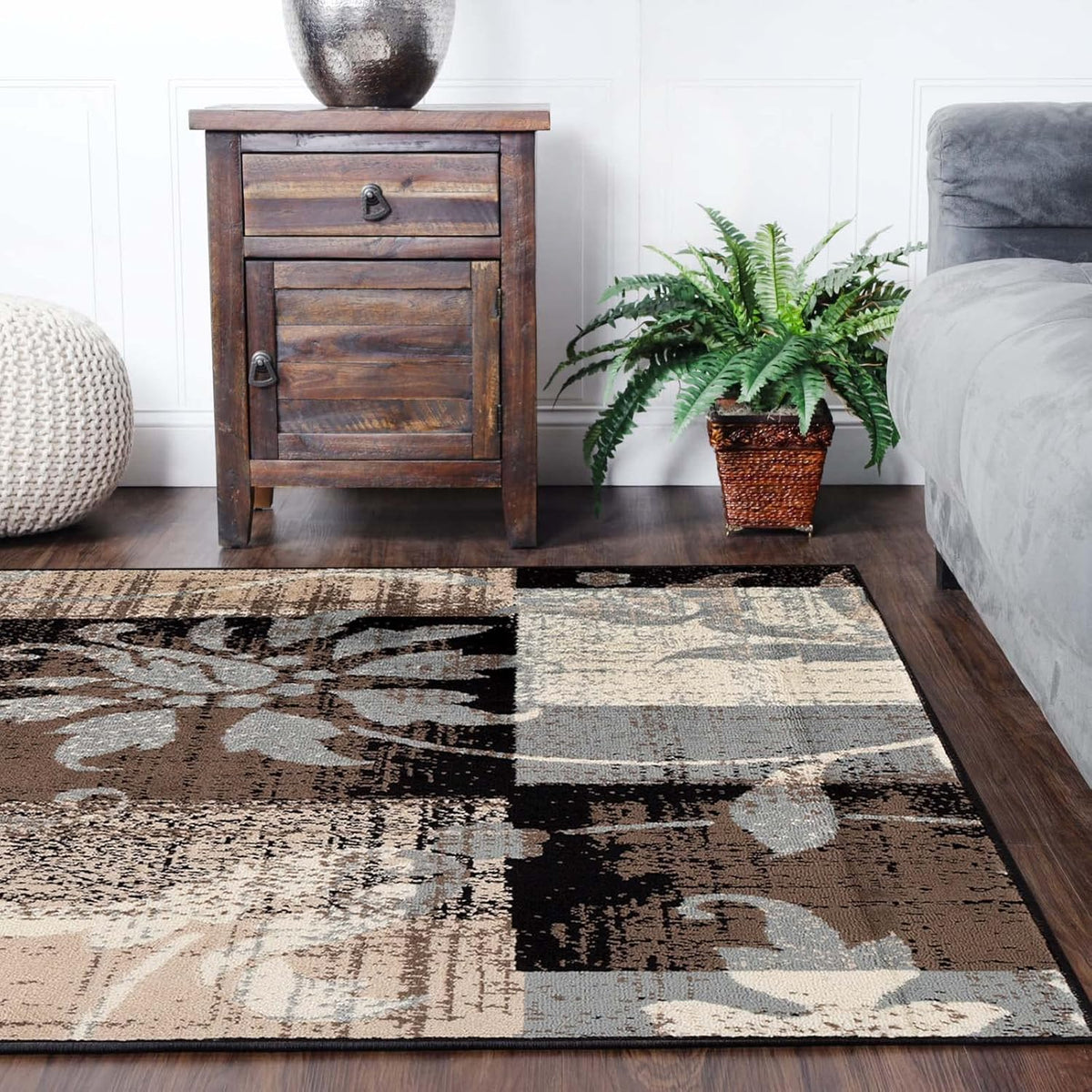 Beige 5' x 5' Area Rug V1763