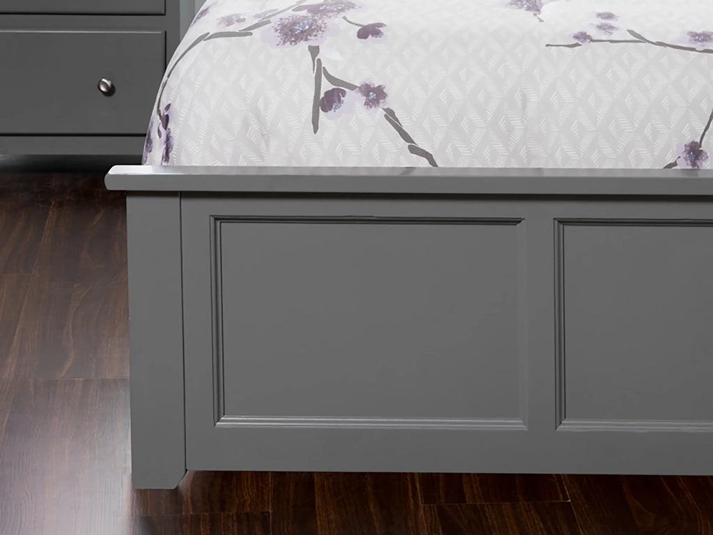 Queen Wood Platform Bed with Panel Headboard and Footboard Q5030