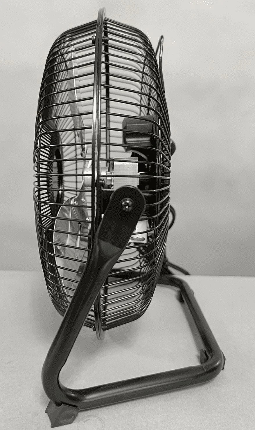 9 in 3 Speed High Velocity Steel Floor Fan G1537