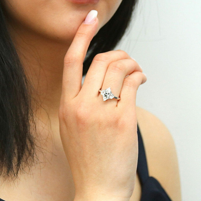 14K White Gold Moissanite Diamond Engagement Ring H118